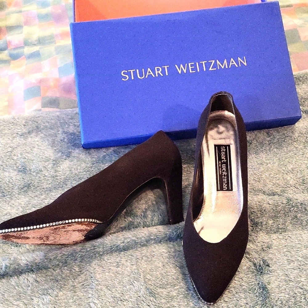 Perfect for the Holidays! Stuart Weitzman black heels with rhinestones. Size 7
